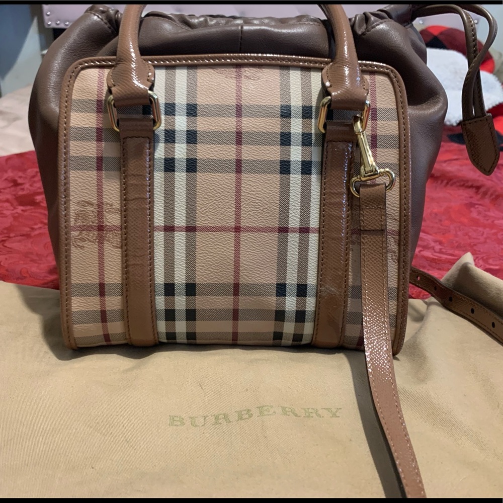 Authentic Burberry Handbag Includes Adjustable St… - image 1